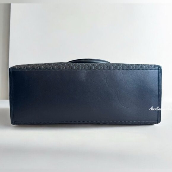 Authentic Gucci Satchel - Picture 13 of 15